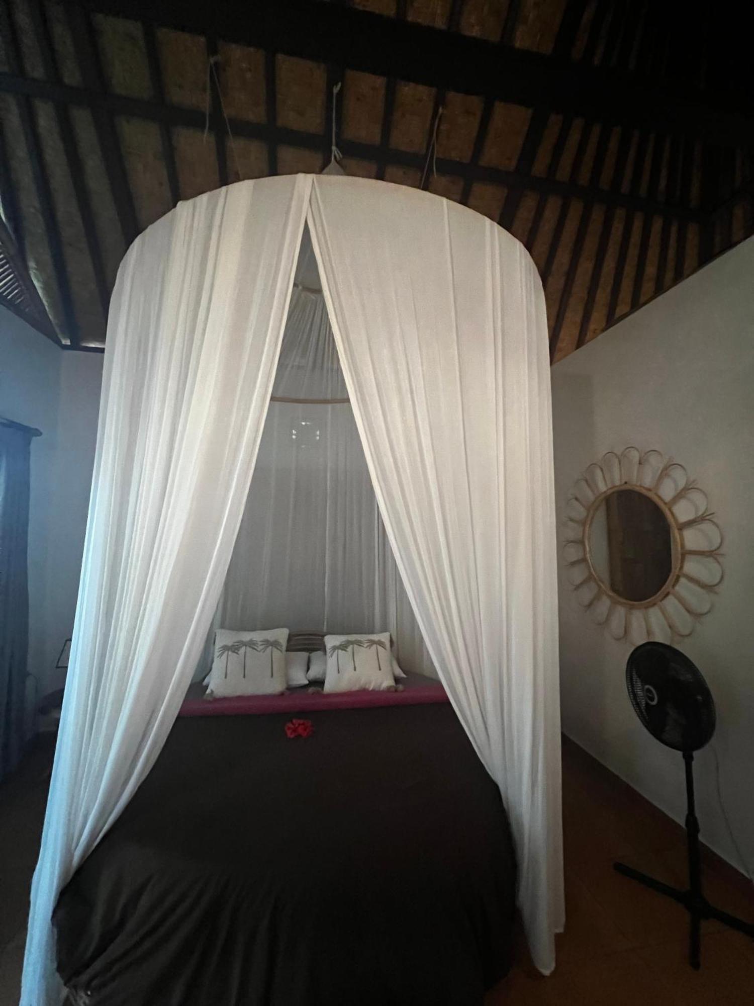 Great Mountain Views Villa Resort Selat Екстериор снимка