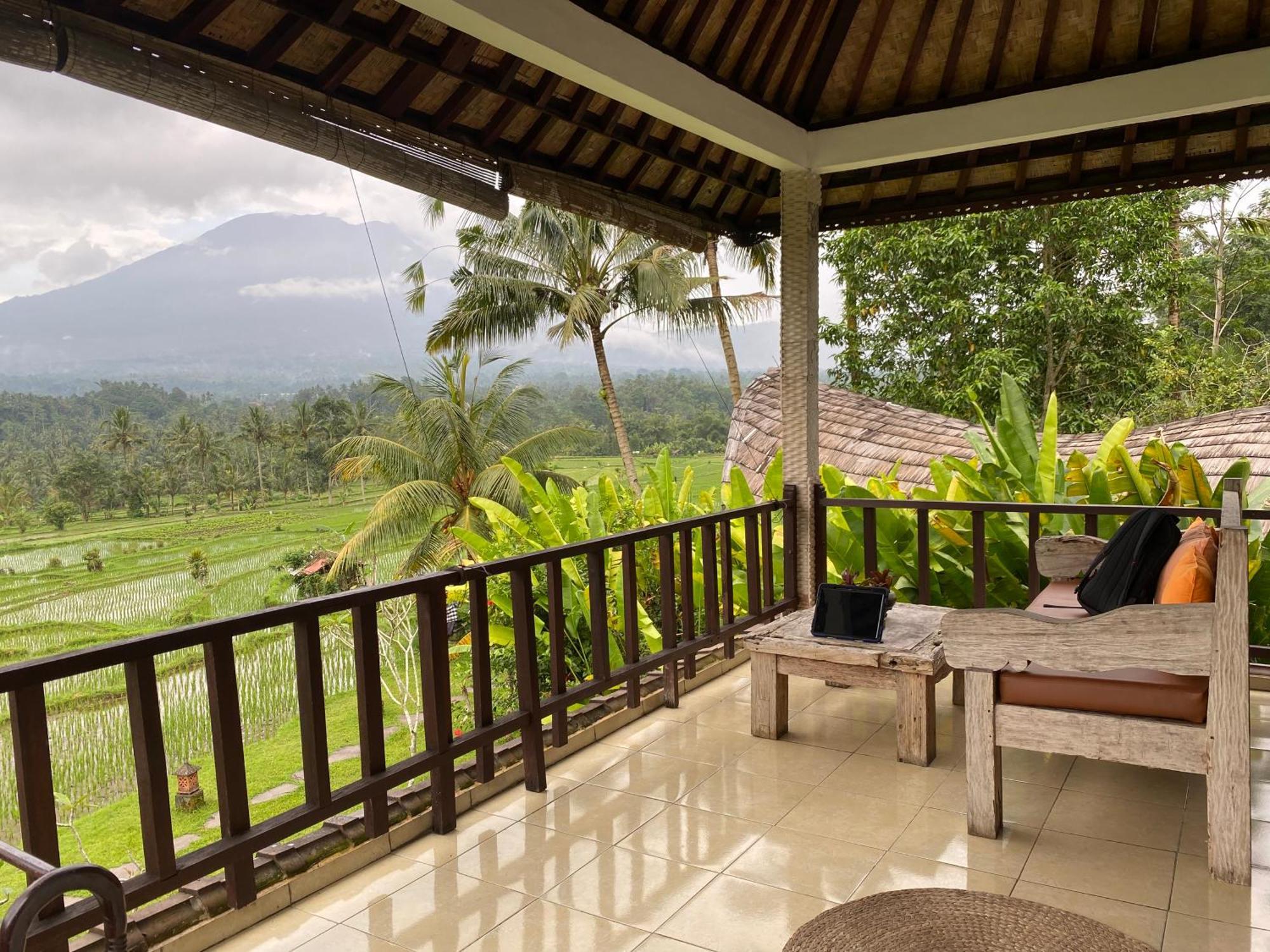 Great Mountain Views Villa Resort Selat Стая снимка
