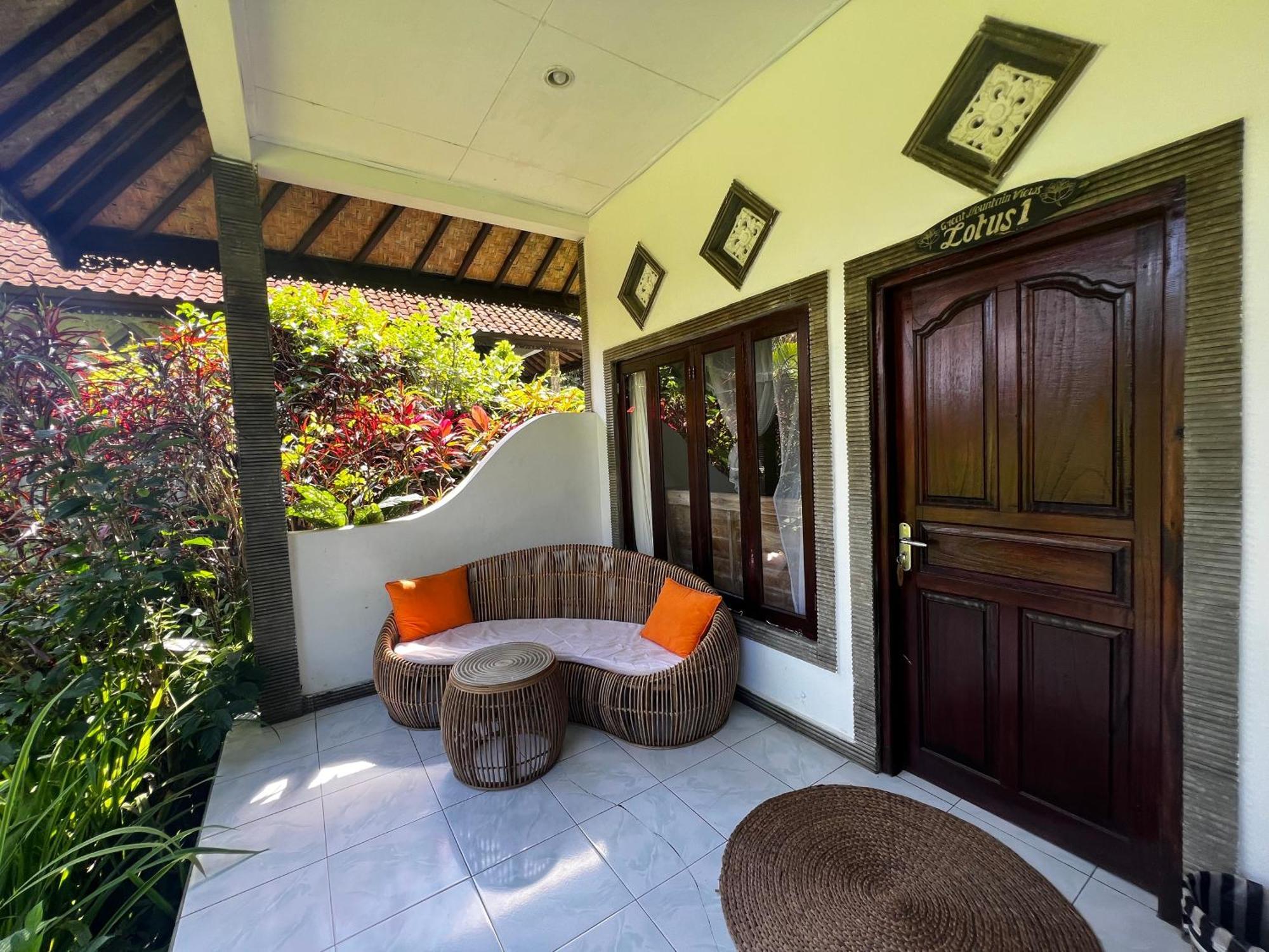 Great Mountain Views Villa Resort Selat Стая снимка